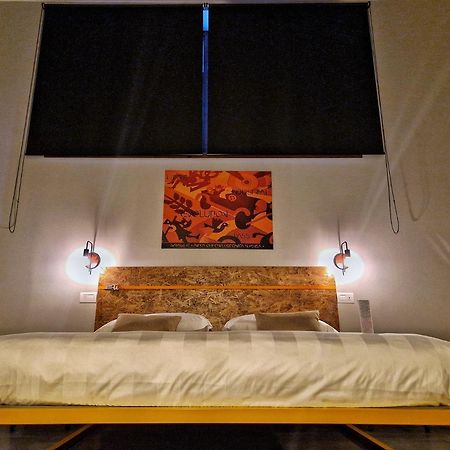 Garage47 Storica Officina Meccanica Loft B&B In Πιέντσα Εξωτερικό φωτογραφία