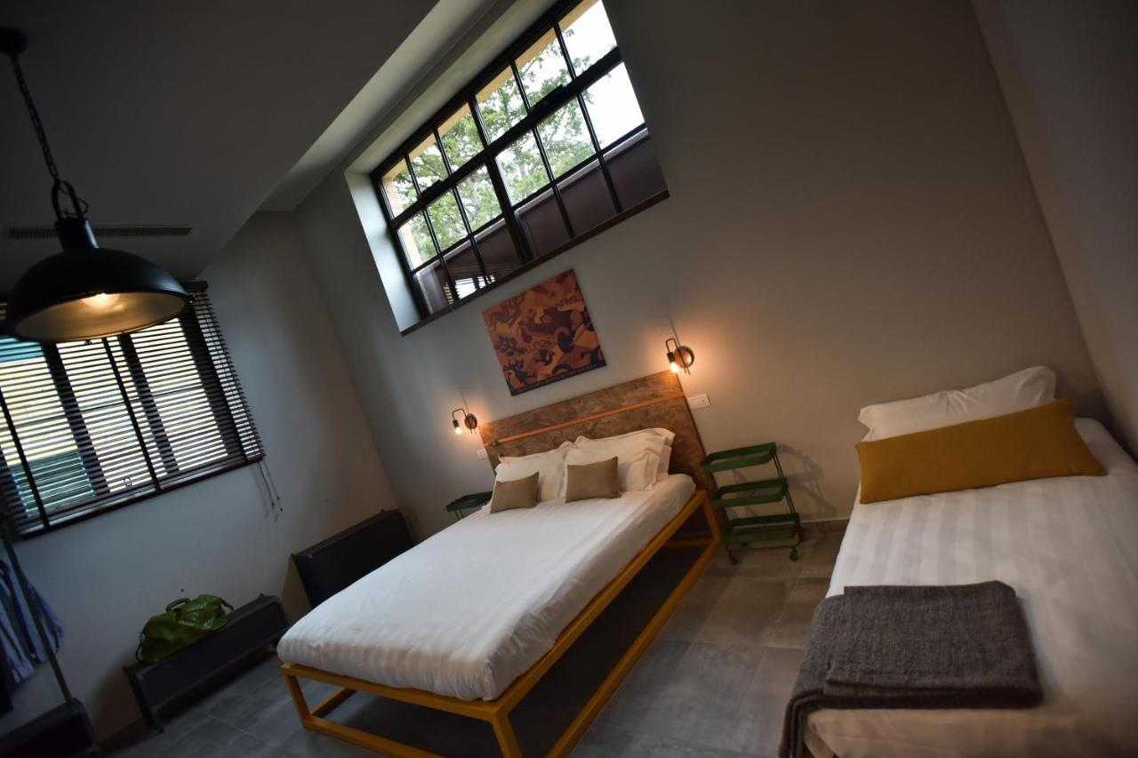 Garage47 Storica Officina Meccanica Loft B&B In Πιέντσα Εξωτερικό φωτογραφία