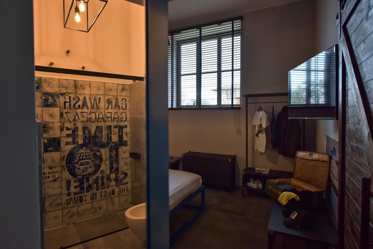Garage47 Storica Officina Meccanica Loft B&B In Πιέντσα Εξωτερικό φωτογραφία