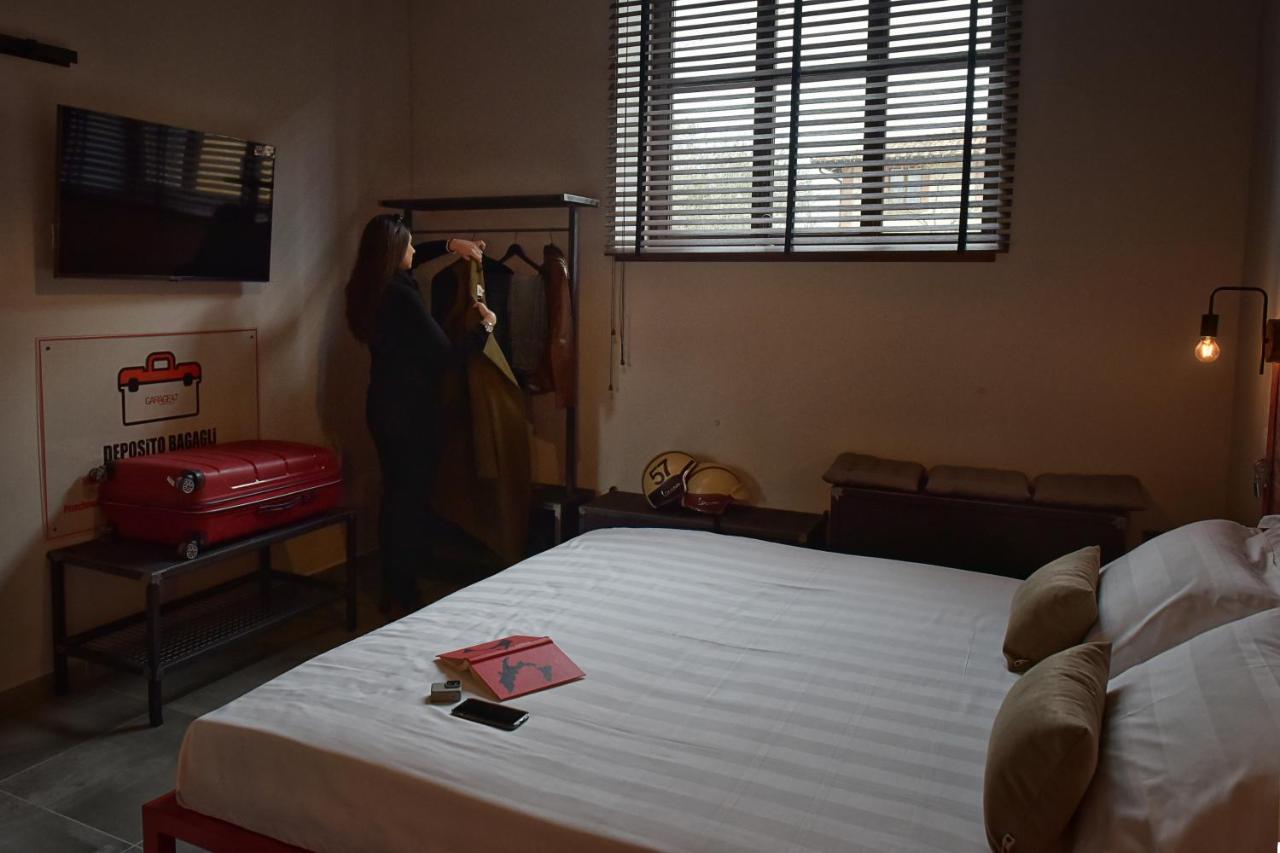 Garage47 Storica Officina Meccanica Loft B&B In Πιέντσα Εξωτερικό φωτογραφία