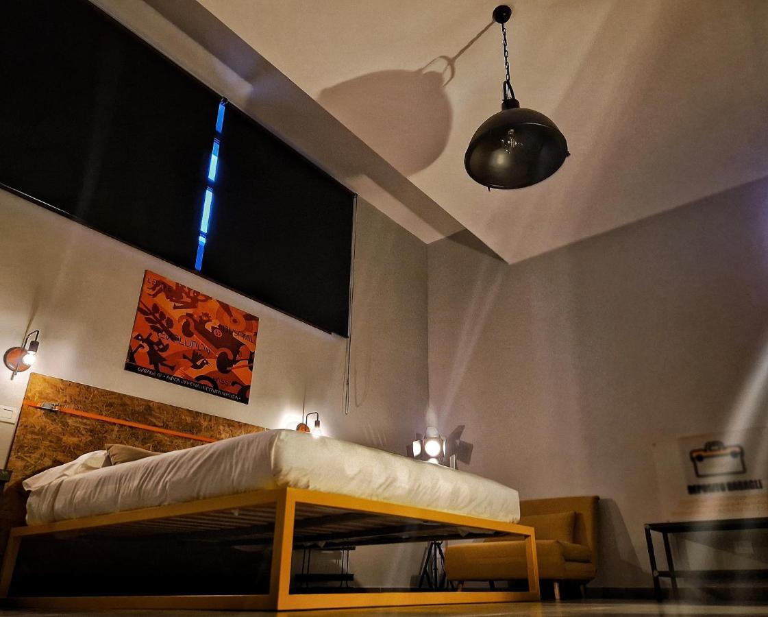 Garage47 Storica Officina Meccanica Loft B&B In Πιέντσα Εξωτερικό φωτογραφία
